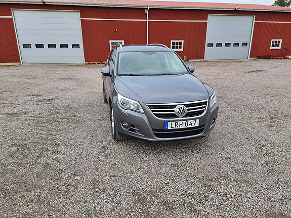 Volkswagen Tiguan 9 of 12
