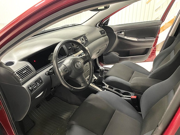 Toyota Corolla 23 of 30