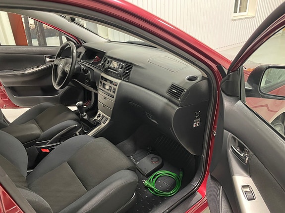 Toyota Corolla 19 of 30