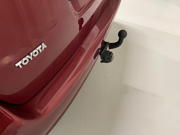 Toyota Corolla 8 of 30