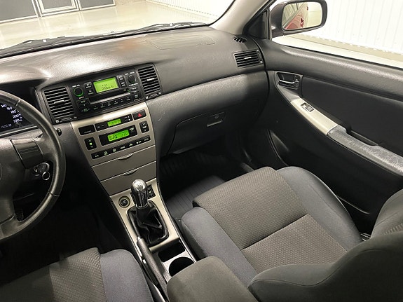 Toyota Corolla 28 of 30