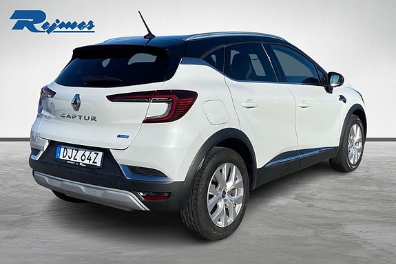 Renault Captur 2 of 19