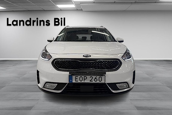Kia Niro 2 of 18