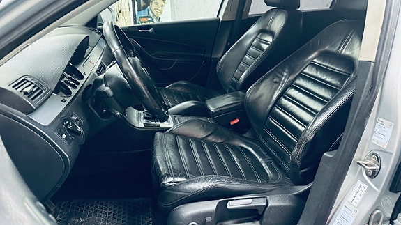 Volkswagen Passat 13 of 22