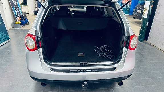 Volkswagen Passat 7 of 22