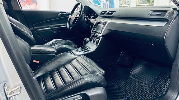 Volkswagen Passat 10 of 22