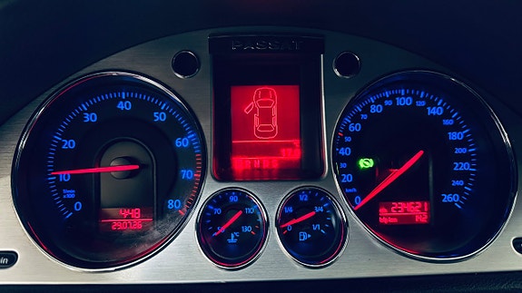 Volkswagen Passat 14 of 22