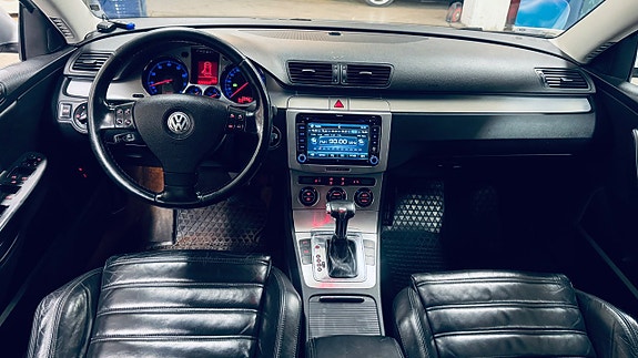 Volkswagen Passat 19 of 22