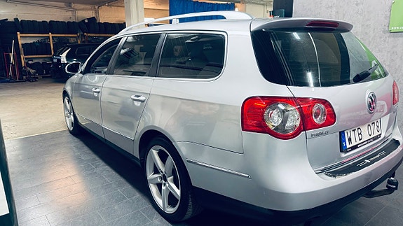 Volkswagen Passat 3 of 22