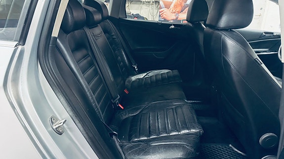 Volkswagen Passat 9 of 22