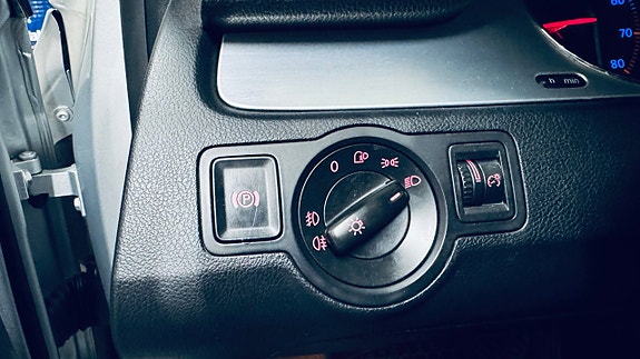 Volkswagen Passat 17 of 22