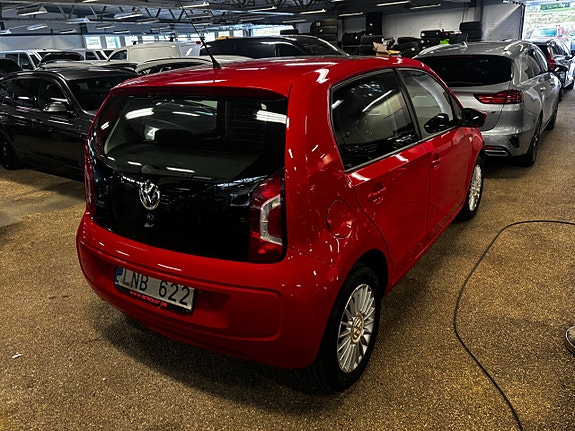 Volkswagen UP! 4 of 6