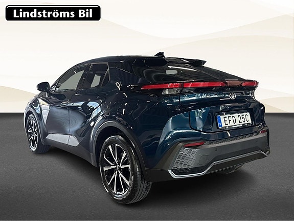 Toyota C-HR 4 of 18