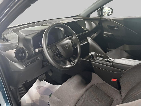 Toyota C-HR 13 of 18