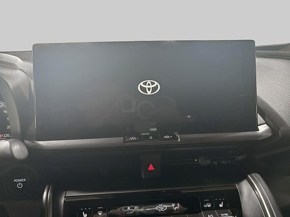 Toyota C-HR 15 of 18