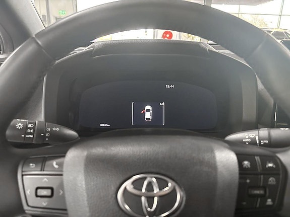Toyota C-HR 14 of 18