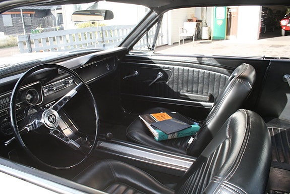 Ford Mustang 11 of 18