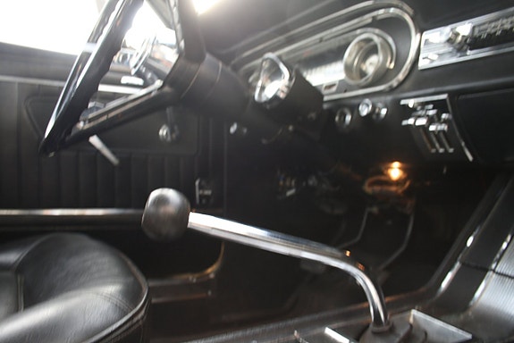 Ford Mustang 16 of 18