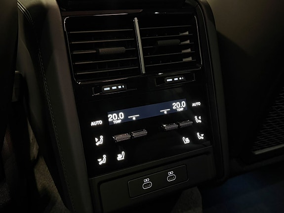 Porsche Cayenne S 17 of 27