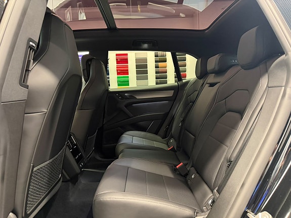 Porsche Cayenne S 9 of 27