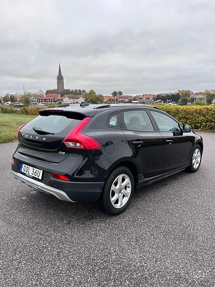 Volvo V40 Cross Country 3 of 5