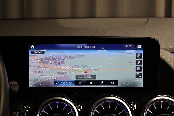Mercedes-Benz EQA300 13 of 15