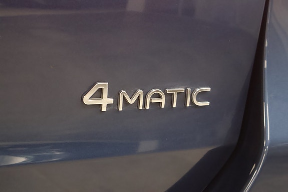 Mercedes-Benz EQA300 9 of 15
