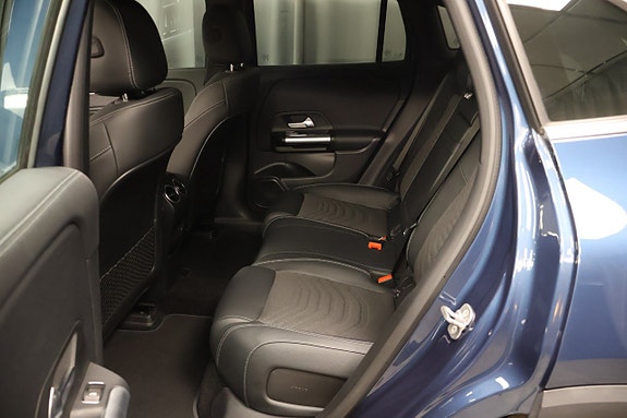 Mercedes-Benz EQA300 7 of 15