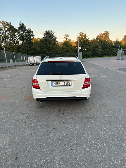 Mercedes-Benz C180 4 of 10