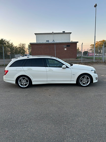 Mercedes-Benz C180 3 of 10