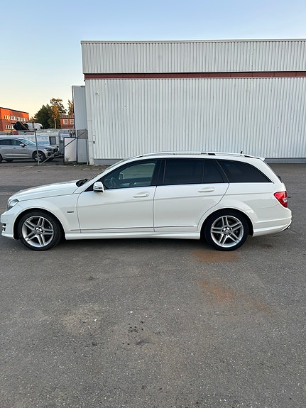 Mercedes-Benz C180 5 of 10
