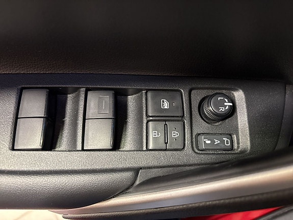 Toyota Corolla Cross 16 of 20