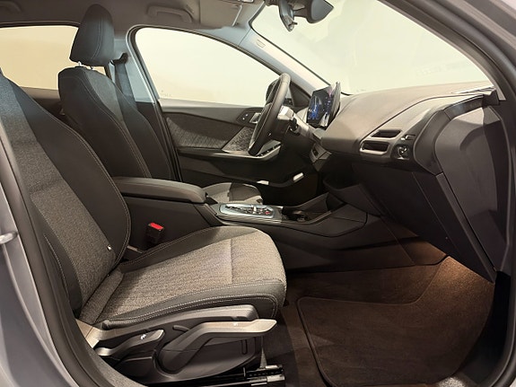 BMW 120 8 of 18