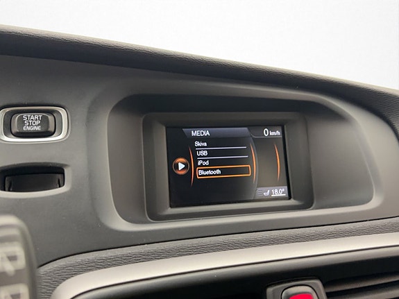 Volvo V40 18 of 26