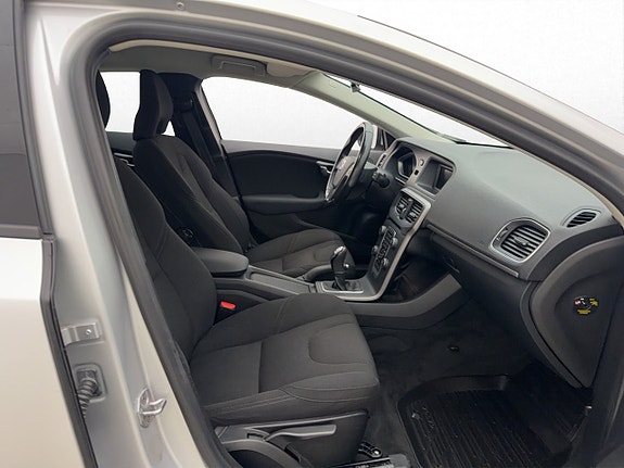 Volvo V40 20 of 26
