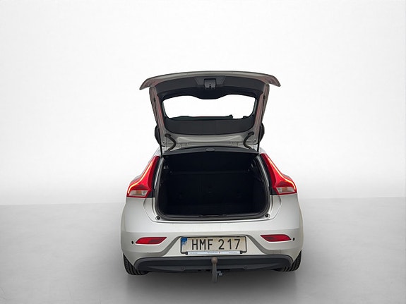 Volvo V40 9 of 26