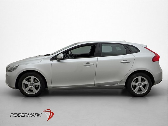 Volvo V40 4 of 26