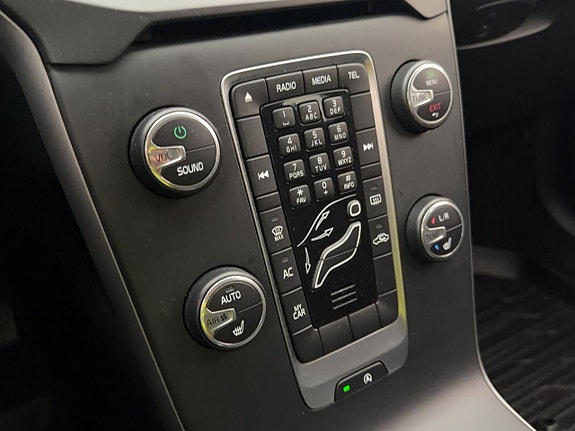 Volvo V40 19 of 26