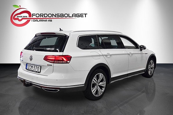 Volkswagen Passat Alltrack 4 of 26