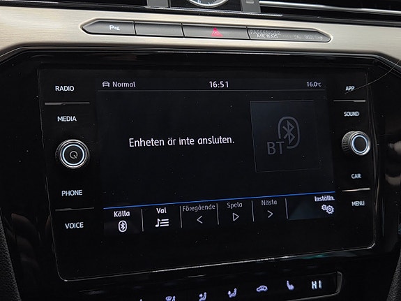 Volkswagen Passat Alltrack 22 of 26