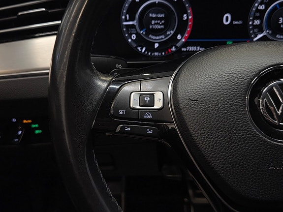 Volkswagen Passat Alltrack 17 of 26
