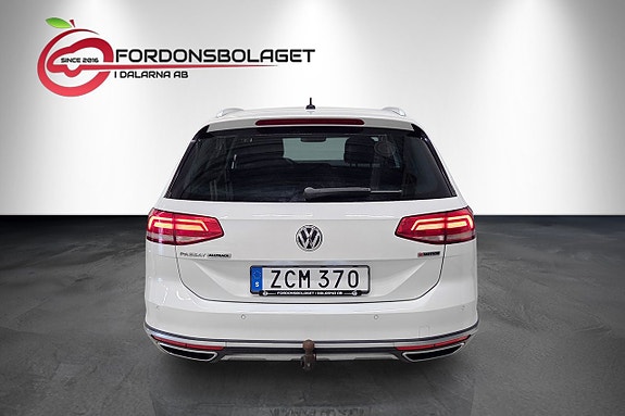 Volkswagen Passat Alltrack 5 of 26