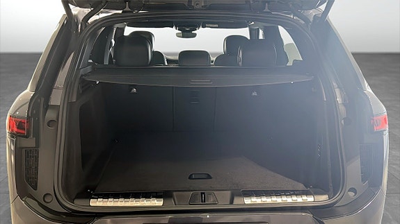 Land Rover Range Rover Sport 8 of 10