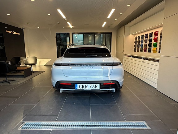 Porsche Taycan 4S 3 of 25