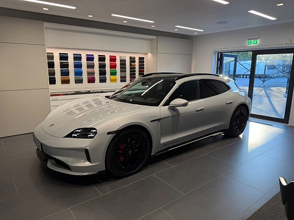Porsche Taycan 4S