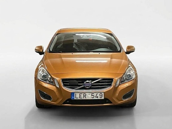 Volvo S60 8 of 16