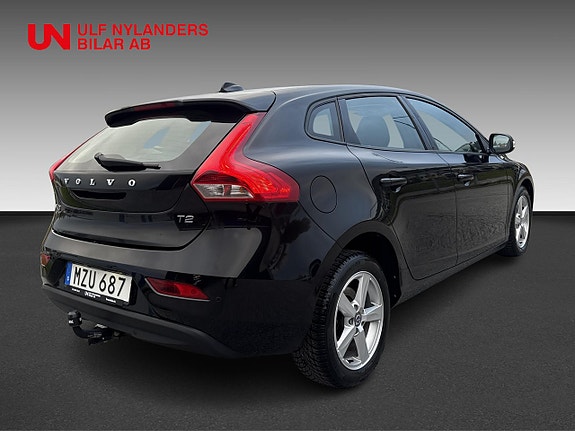 Volvo V40 4 of 15