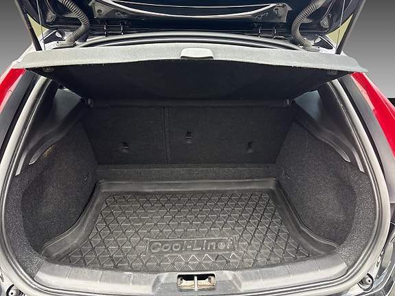 Volvo V40 7 of 15