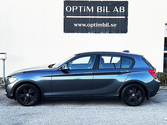 BMW 116i 2 of 12