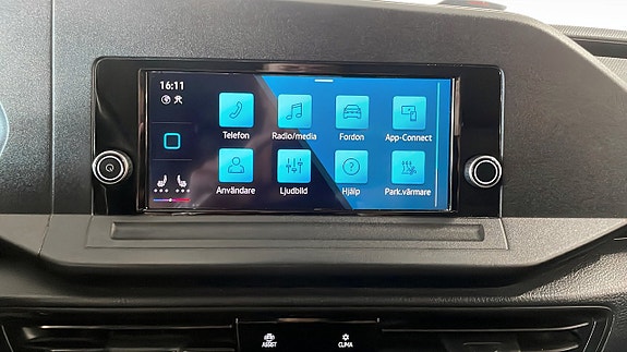Volkswagen Caddy Maxi 10 of 15